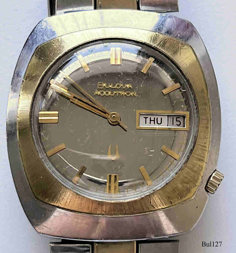 Bul127Bulova21825F